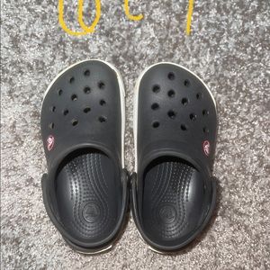 TODDLER CROCS size 6/7